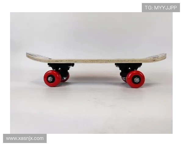 李芳谈滑板人生：从初学者到专业选手的心路历程与成长故事