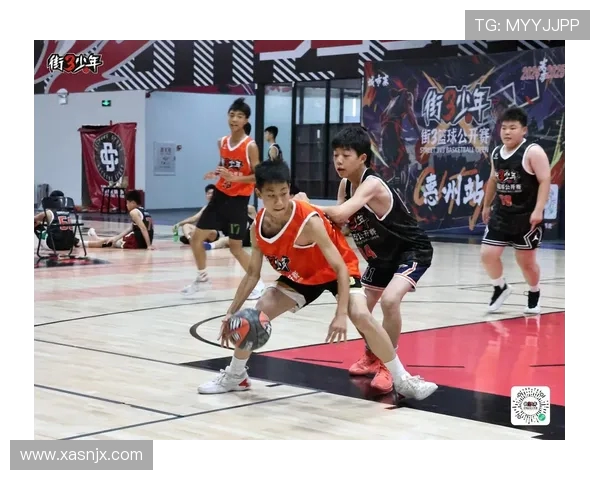 以篮球为纽带探索团队合作与青春激情交织的运动魅力 以篮球为纽带探索团队合作与青春激情交织的运动魅力